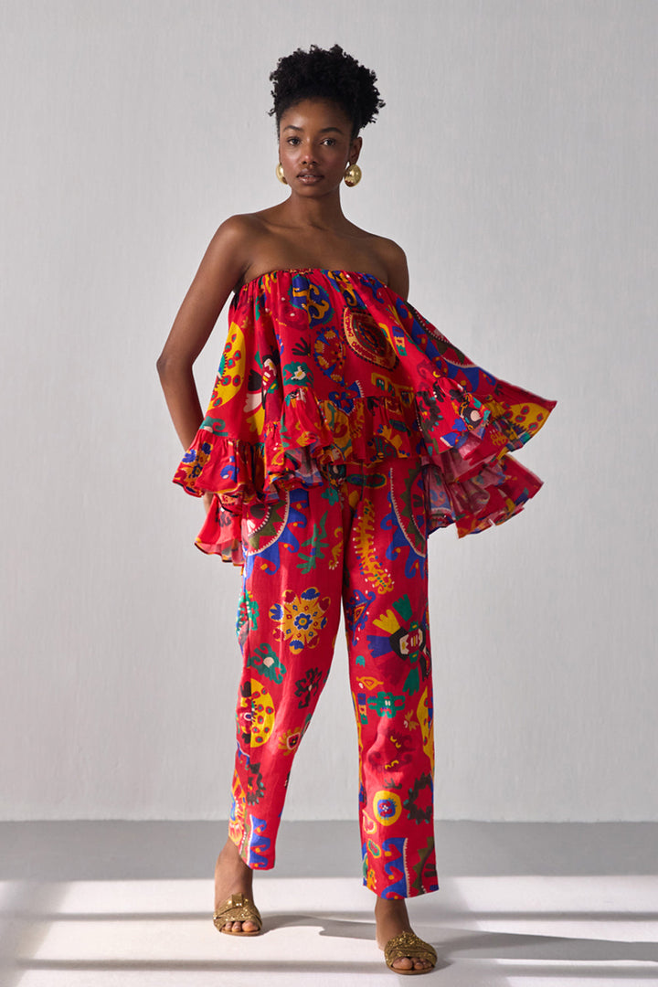 بلوزة كاي مكشوفة الأكتاف