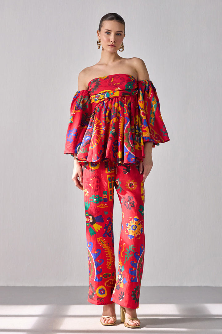 بلوزة كاي الواسعة بدون أكتاف